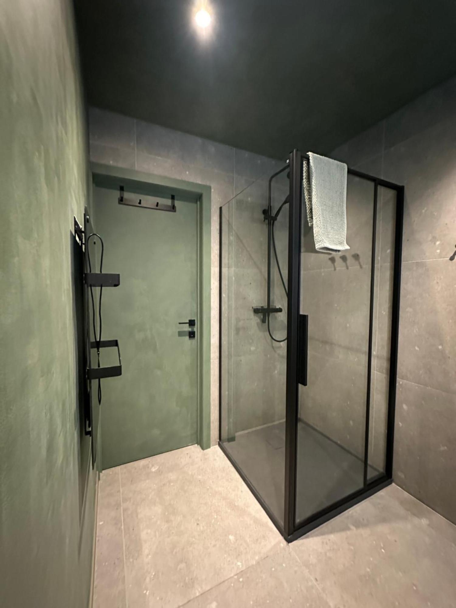 Studio By Aimee - 20M From The Beach & In City Centre! Ostende Extérieur photo
